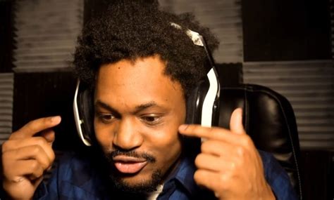 COLLECTION 2 <b>ASTRO. . What headphones does coryxkenshin use